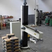 Technipes Europack Winner pall&auml;ggare &auml;r en mycket flexibel s&auml;ckrobot
