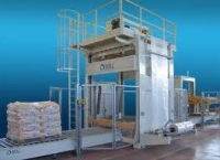 Technipes Imp.a.c. inplastare med roterande bord, plastar in pallen med en elastisk film